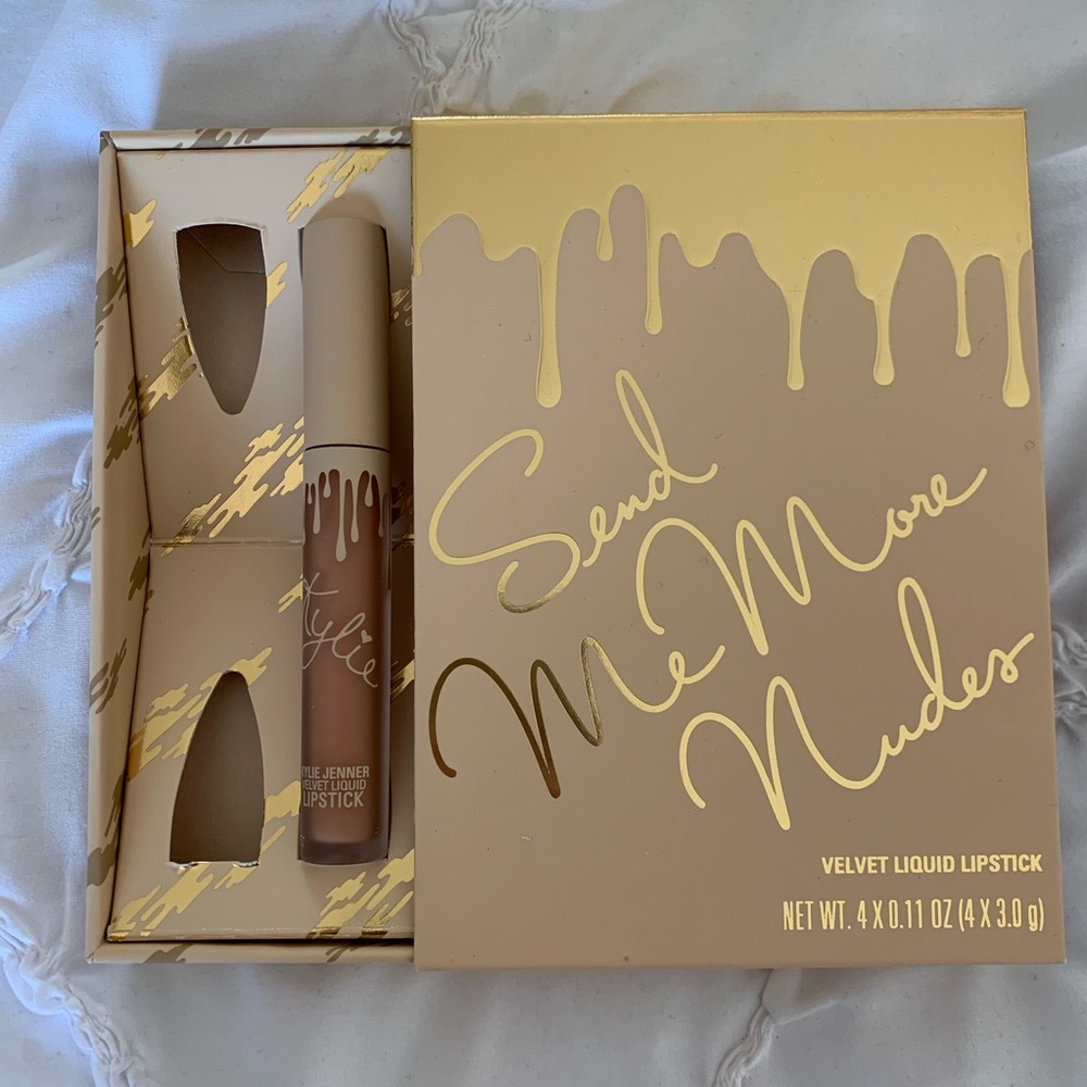 NWOB | Velvet Lipstick in Birthday Suit